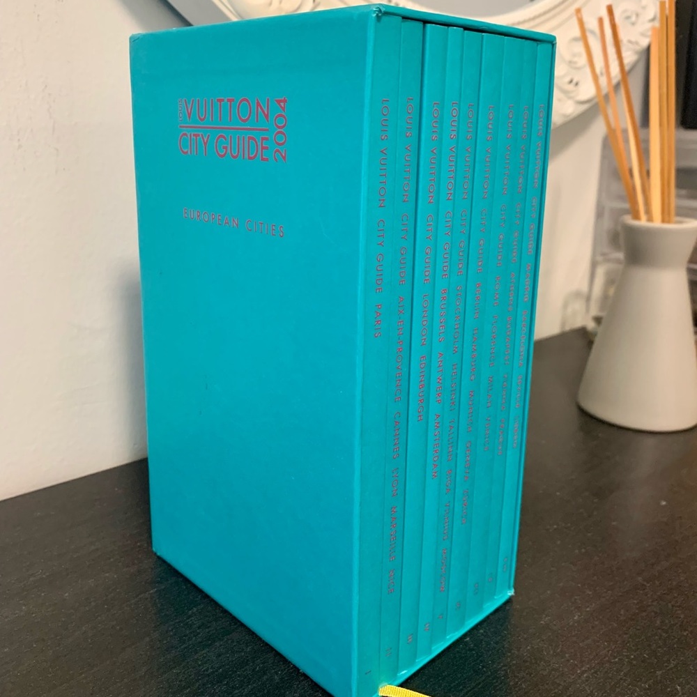 Louis Vuitton European City Guide 2004 complete boxed set